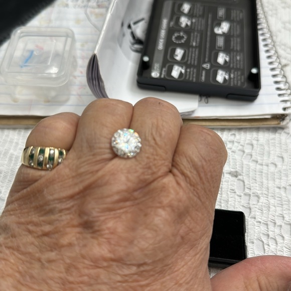 4.90 carat moissanite - Picture 5 of 5